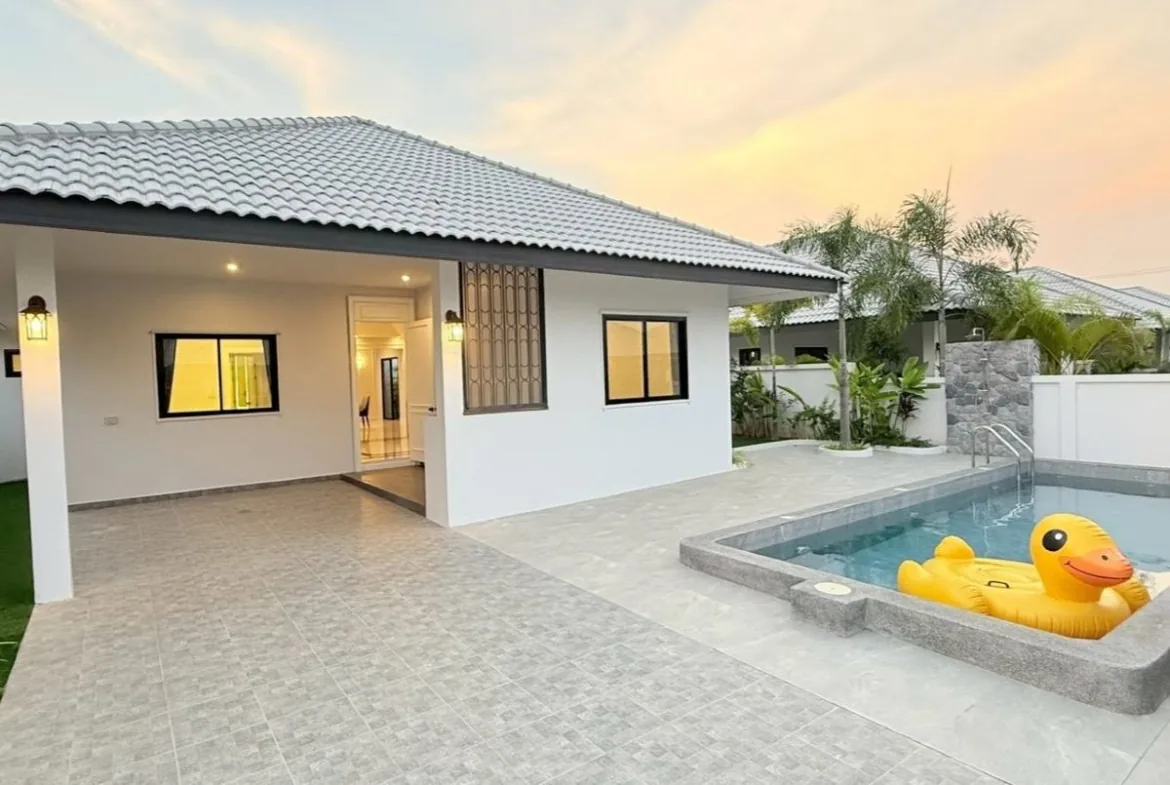 3-Bedroom Pool Villa for Sale in East Pattaya — photo 1