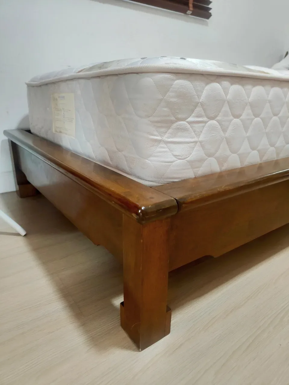 Solid Teak Wood Single Bed (90×200) + Premium BackSaver Mattress – Like New! — photo 3