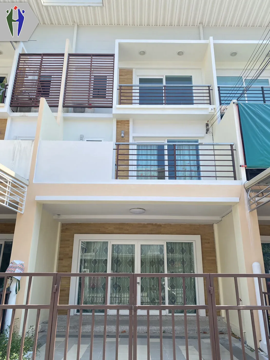 Thepprasit townhouse for rent in modern style !! — photo 1